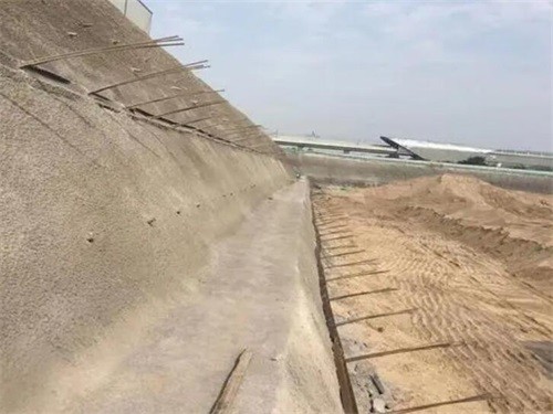 龙凤河道边坡加固